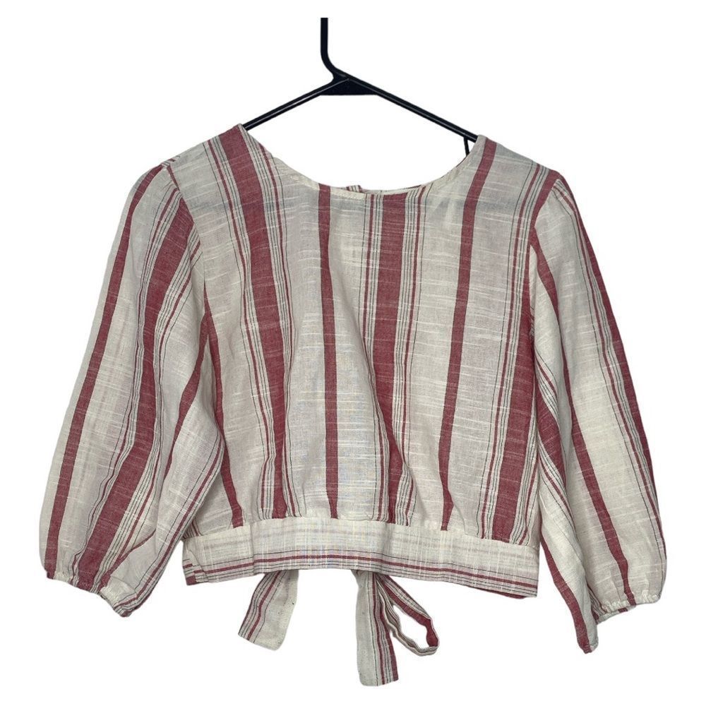 Love J Shirt Size Medium Ivory Red Striped Cropped Tie Back Button